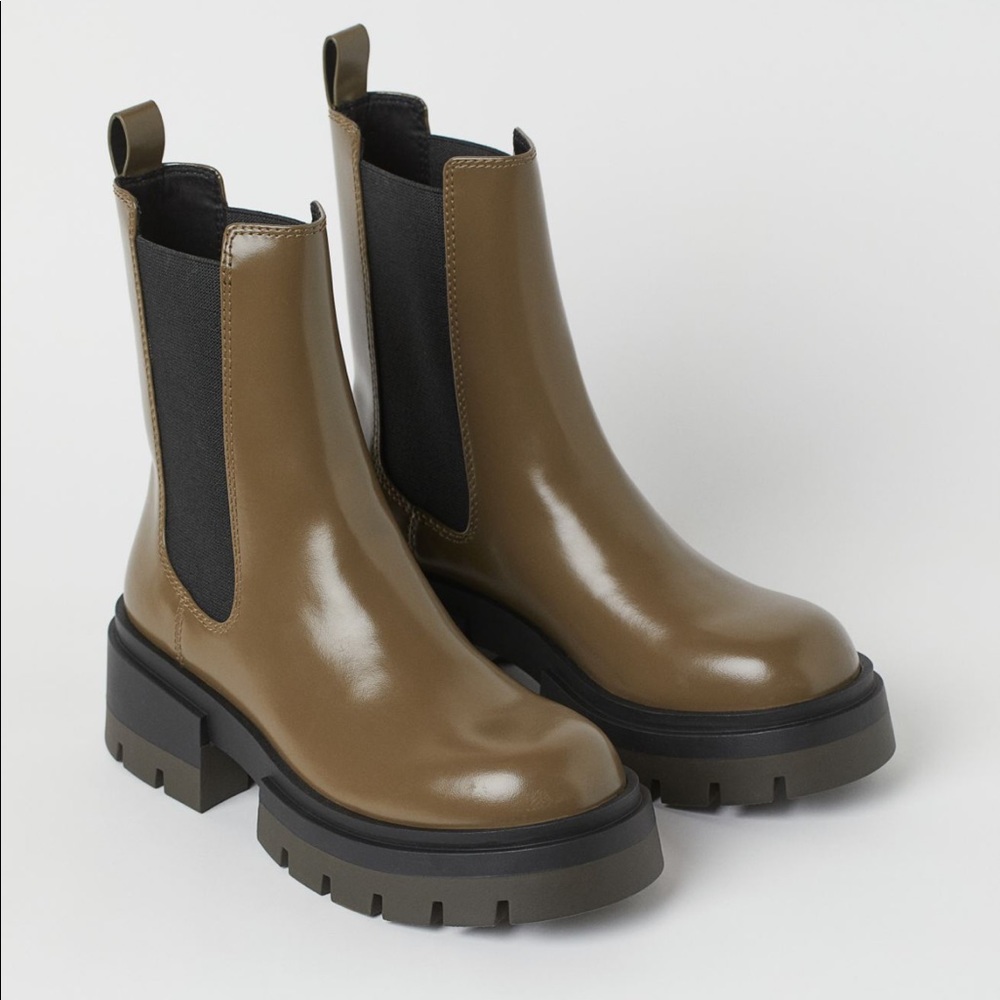NWT H&M Platform Chelsea-style Boots